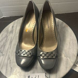 Adreinne Vittadini Grey heels